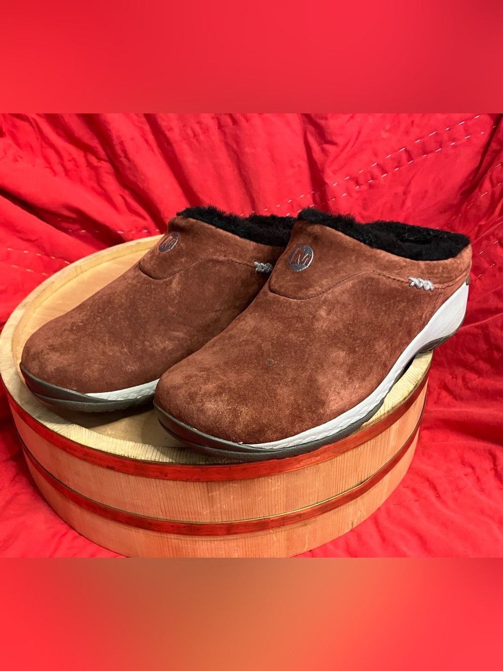 Merrell Encore Ice Mahogany Red Clogs Suede Sheepskin Lined Size 6.5